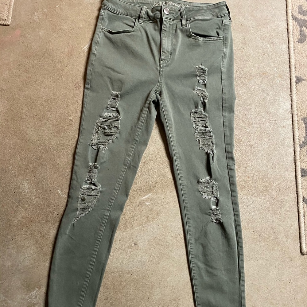 American eagle ripped jeans